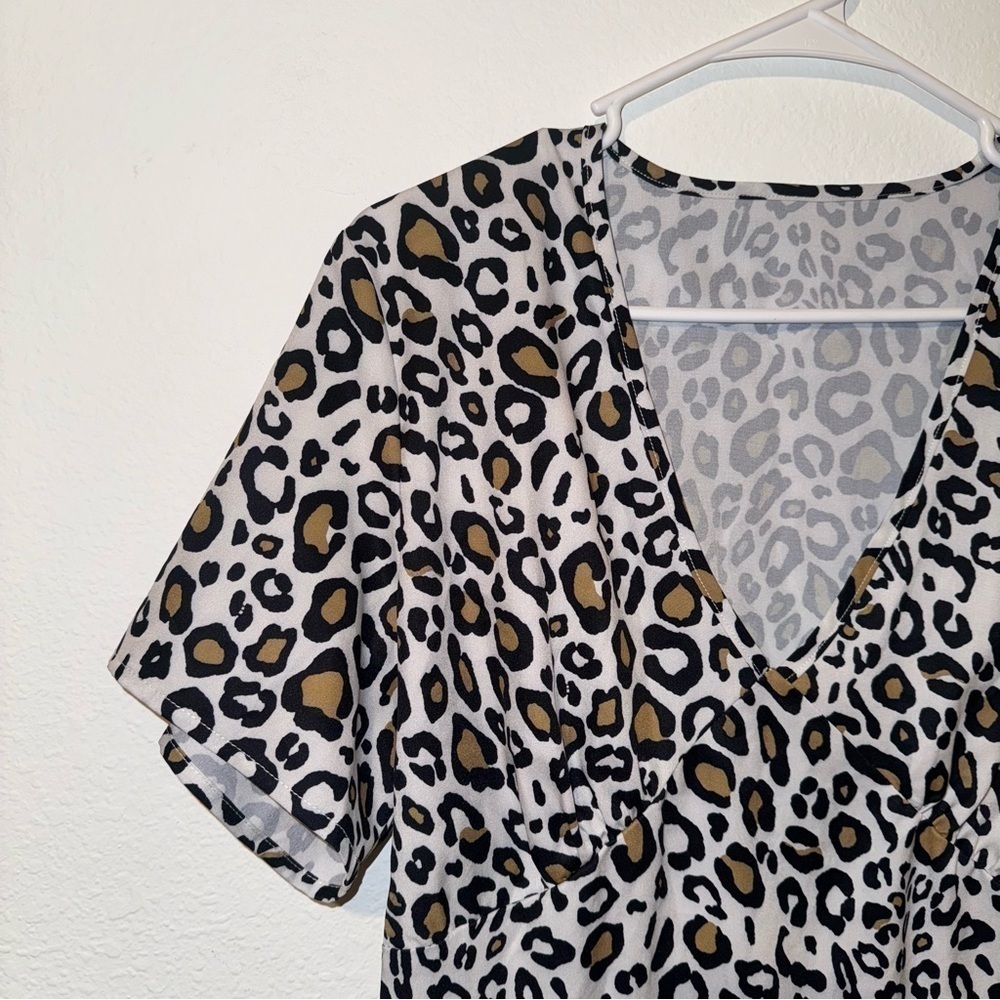 Beautiful Cheetah Print Dress - Picture 2 of 7